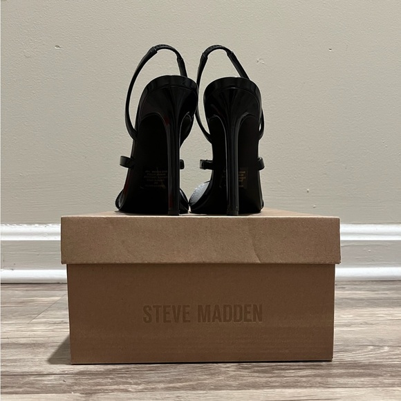 Steve Madden Grade Heeled Sandal - Picture 8 of 10